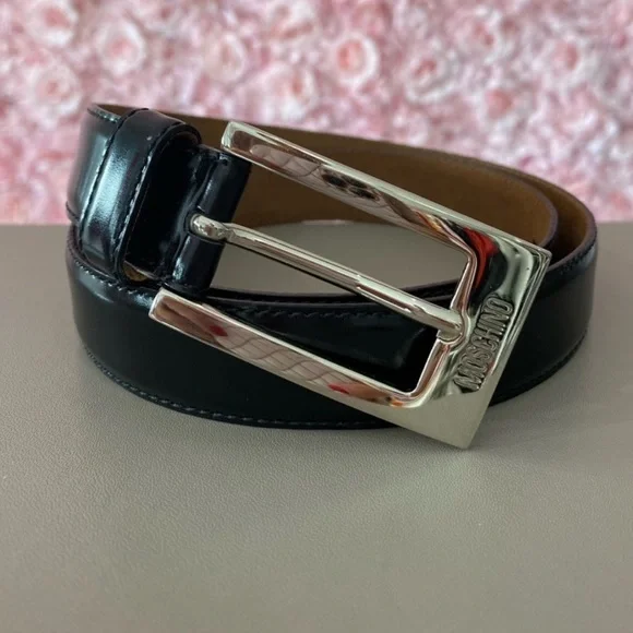 Moschino Vintage black patent leather belt w/ silver buckle! It’s like a S/70cm! NWT Authentic Moschino Ladies Black Leather Silver Logo Belt  main image 4